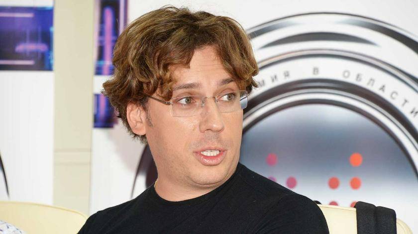 Алла Пугачева - Максим Галкин - "С бабкой не получается": Галкин загулял у моря после скандала - utro.ru - Рига