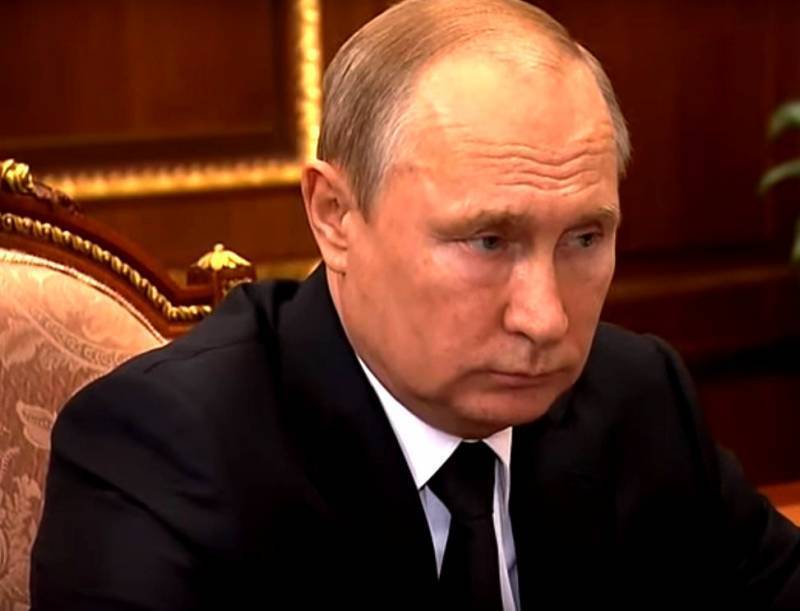 Сергей Шойгу - Владимир Путин - Путин отреагировал на гибель моряков-подводников - topcor.ru - Россия - Североморск