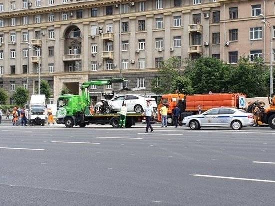 Юрий Титов - Смертельное ДТП на Кутузовском проспекте: назван предполагаемый виновник аварии - vestirossii.com - Москва