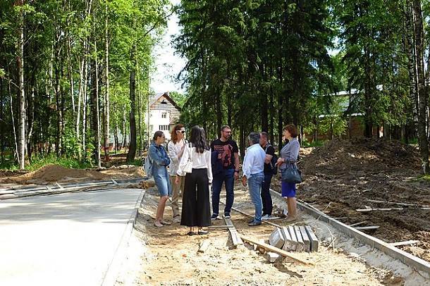 Детскую площадку в сыктывкарском парке «Строитель» оборудуют безопасным покрытием - bnkomi.ru - Сыктывкар