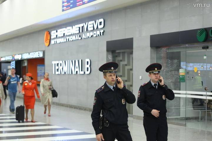 Транспортная полиция не нашла опасных предметов в аэропорту Шереметьево - vm.ru - Москва