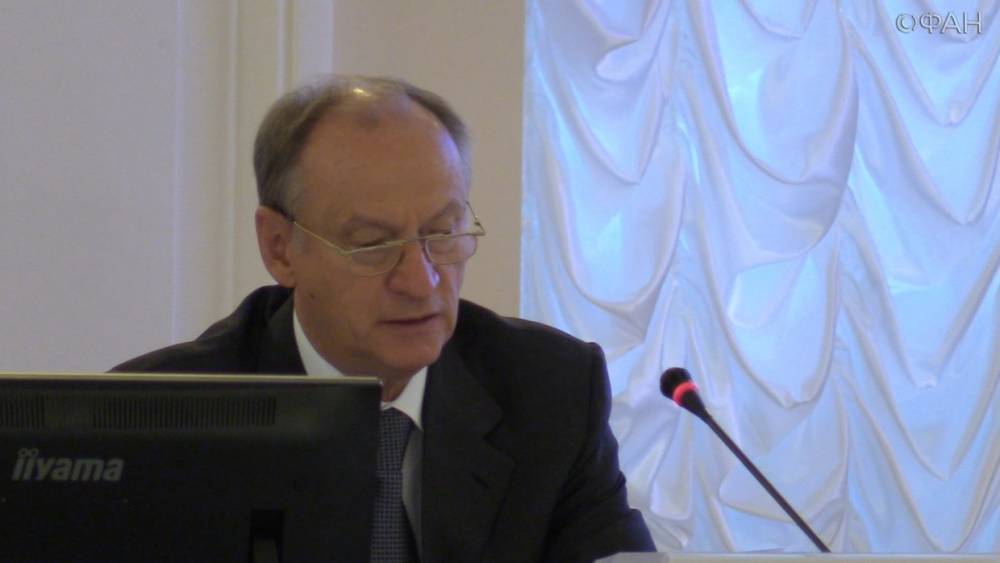 Александр Беглов - Николай Патрушев - Совета Безопасности - Проблемы молодежи обсудили на заседании Совета безопасности. - riafan.ru - Россия - окр.Сзфо