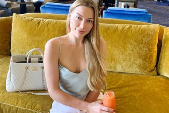 Жена миллионера рассказала, как найти богатого жениха на вечеринке - versia.ru - Швеция