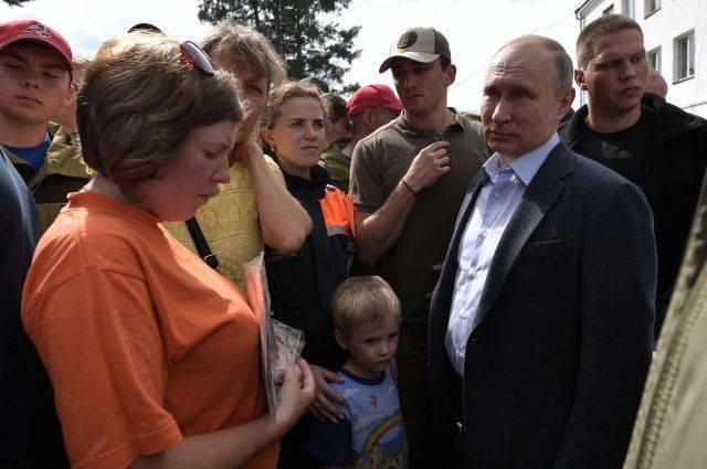 Владимир Путин - Путин встретился с пострадавшими от паводка в Иркутской области - aif.ru - Иркутская обл. - Тулун