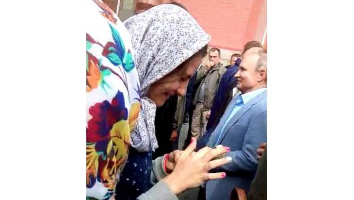 Владимир Путин - Дмитрий Песков - Александр Лукашенко - Девушка из Брянска рассказала о встрече с Путиным на Валааме - bragazeta.ru - Россия - Санкт-Петербург - Белоруссия - Брянск