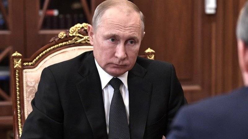 Владимир Путин - Путин призвал власть напрочь исключить хамство в отношении россиян - polit.info - Россия - Иркутская обл.