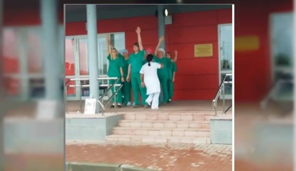 В Смоленском центре травматологии медики устроили зажигательные танцы - readovka.ru - Смоленск