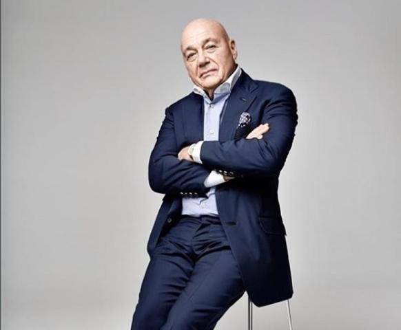 Владимир Познер - Познер заявил, что смартфоны обезличивают человека - vm.ru - Россия