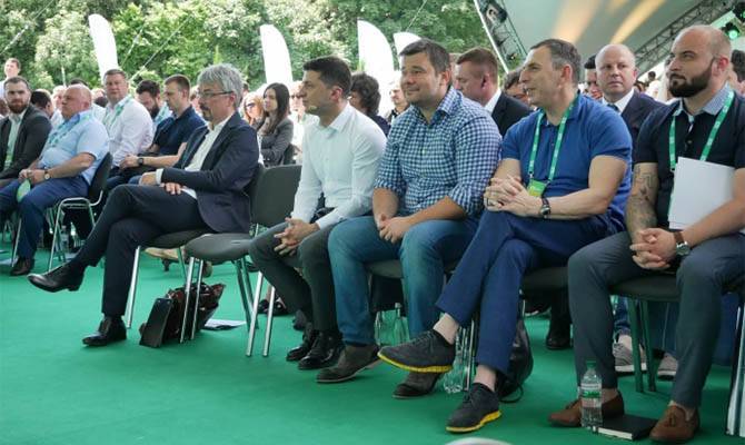 Владимир Зеленский - Петр Порошенко - Святослав Вакарчук - Юлий Тимошенко - Сергей Шефир - У Зеленского обозначили, кого видят своими сателлитами в будущей Раде - politnavigator.net - Украина