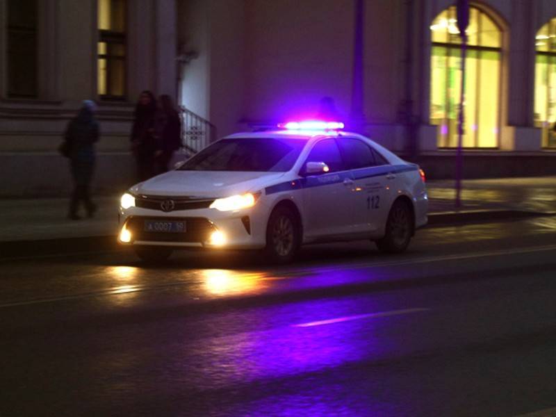 Пьяные насильники напали на полицейских при задержании - news.ru - США - Геленджик - Москва - Нападение