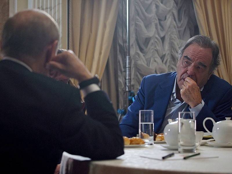 Владимир Путин - Виктор Медведчук - Оливер Стоун - Путин и Стоун обсудили закон о запрете гей-пропаганды - news.ru - Россия - США - Украина