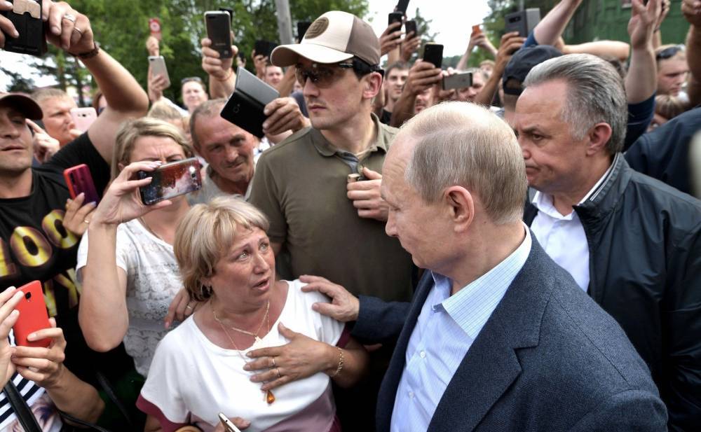 Владимир Путин - Виталий Мутко - Путин отчитал Мутко за темпы размещения пострадавших в Приангарье - politexpert.net - Россия - Иркутская обл.