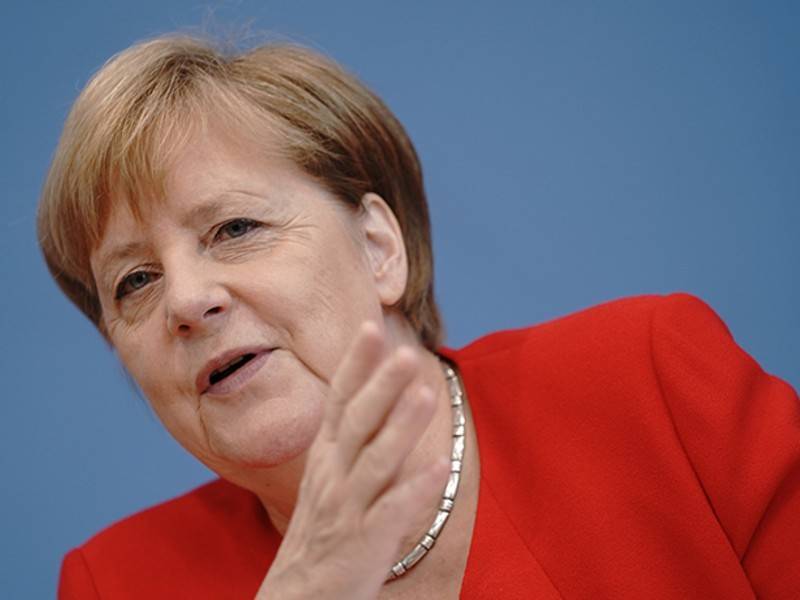 Меркель едет на отдых в Альпы - news.ru - Германия