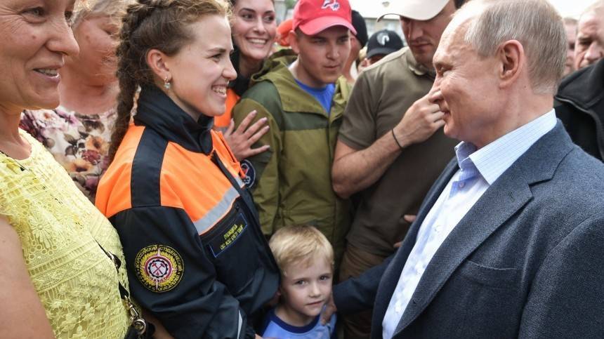 Владимир Путин - Видео: Путин пообещал мальчику из Тулуна Mercedes - 5-tv.ru - Россия - Иркутская обл.