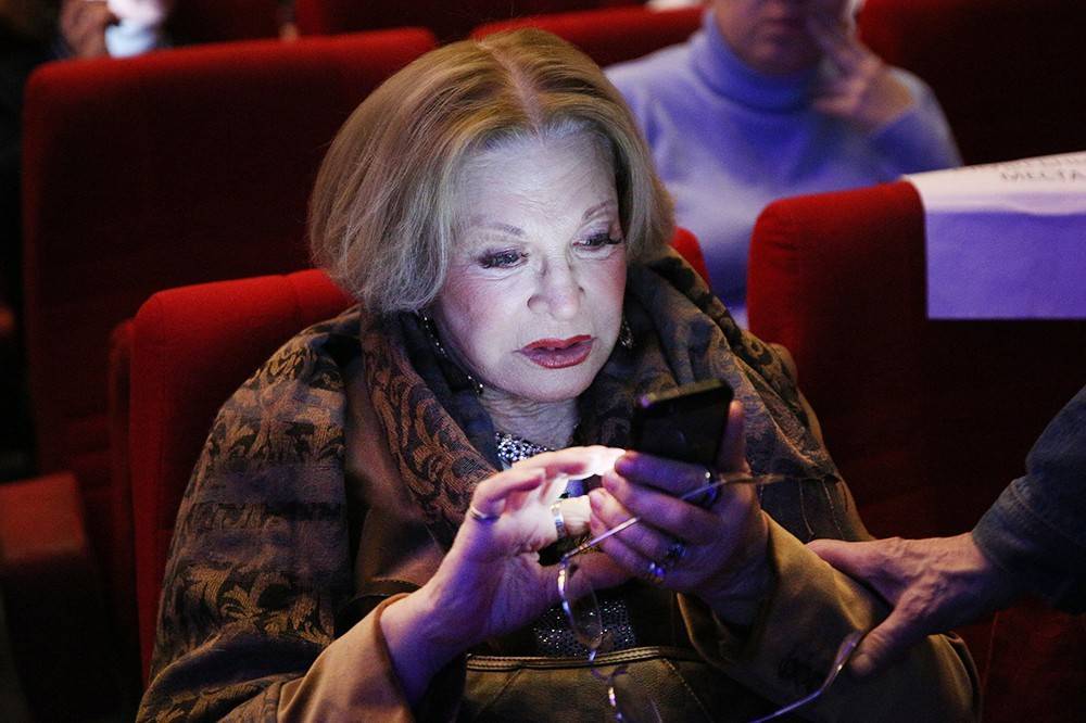 Станислав Садальский - Людмила Максакова - Людмила Максакова ужаснула поклонников "чужим лицом" - tvc.ru - РСФСР