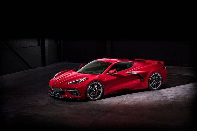 Chevrolet Сorvette Stingray получил среднемоторную компоновку - autostat.ru