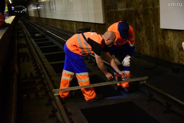 Шесть станций Филевской линии метро закрыли на выходные - vm.ru - Москва