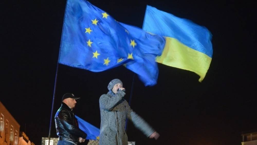 Петр Порошенко - Андрей Золотарев - В Киеве заявили, что смена руководства ЕС не сулит Украине ничего хорошего - riafan.ru - Россия - Украина - Киев - Ляйен - Житомир