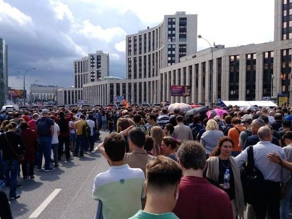 Митинг на проспекте Сахарова в Москве собрал около десяти тысяч человек - polit.ru - Москва - Москва