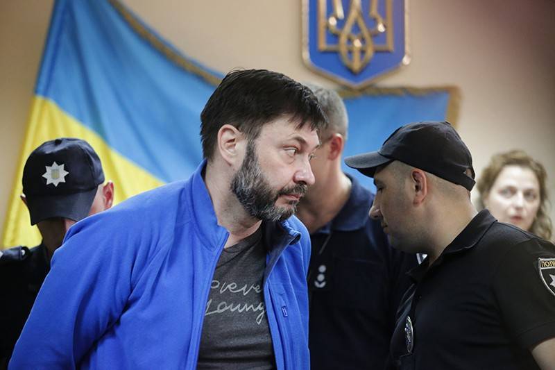 Мария Захарова - Кирилл Вышинский - "Стыд и позор": суд в Киеве продлил арест Кириллу Вышинскому - tvc.ru - Россия - Украина