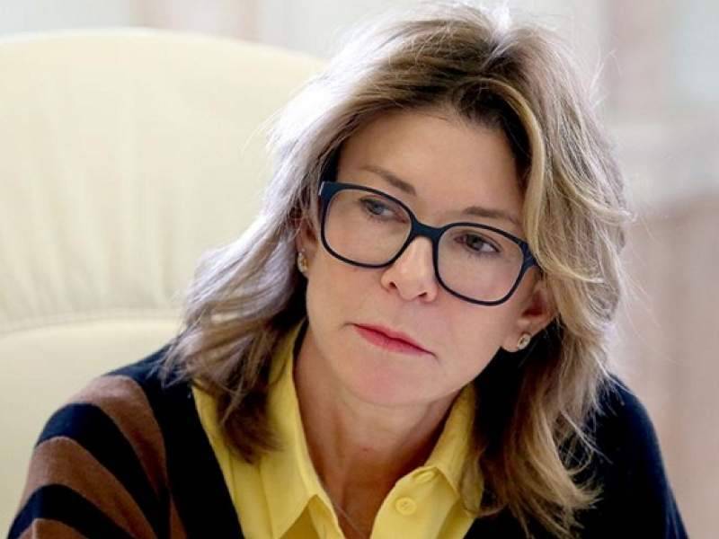Ксения Собчак - Эвелина Хромченко - Игорь Верник - "Какой рельеф!": 54-летняя бизневумен Ольга Слуцкер потрясла фото в трусах - dayonline.ru