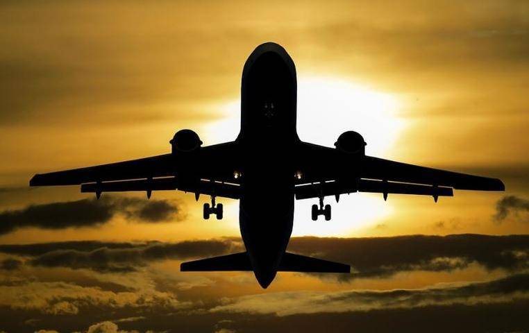 Резервный борт с пассажирами задымленного самолета приземлился в Ереване - vm.ru - Москва - Армения - Ереван - Ереван