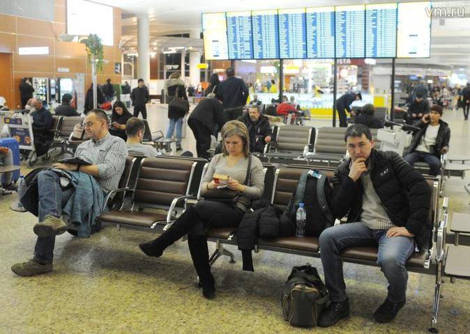 Пассажиров эвакуировали из самолета в аэропорту Шереметьево - vm.ru - Москва - Мурманск - Ереван - Шереметьево