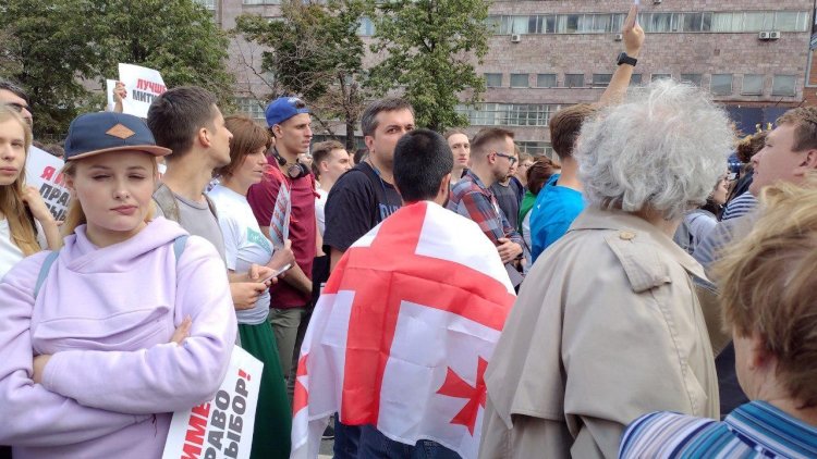 Алексей Навальный - Армен Гаспарян - Митинг навальнистов на Сахарова снова превратился в парад уродов - polit.info - Москва - Москва