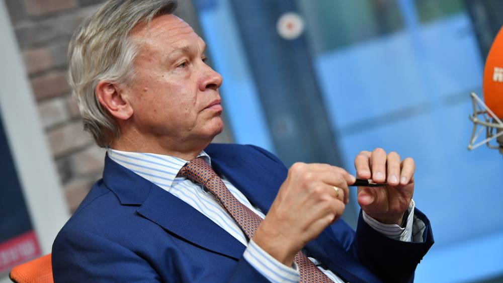 Владимир Зеленский - Петр Порошенко - Алексей Пушков - Владимир Омелян - "Что думать за пределами Украины?": Пушков обратился к министрам Киева, назвавшим указы Зеленского цирком - tsargrad.tv - Россия - Украина - Киев