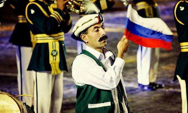 Владимир Путин - Имран Хан - Пакистан хочет сблизиться с ЕАЭС для ослабления зависимости от США – эксперт - dialog.tj - Россия - Китай - США - Армения - Турция - Пакистан - Владивосток