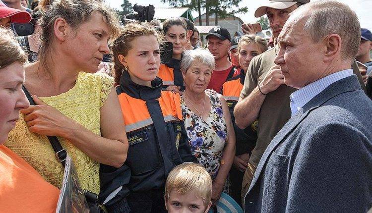 Владимир Путин - Виталий Мутко - Путин призвал помочь малому и среднему бизнесу в пострадавших от паводка районах - newtvnews.ru - Россия - Иркутская обл.