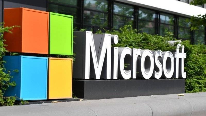 Бернар Арно - Вильям Гейтс - Порядка десяти&nbsp;тысяч пользователей&nbsp;Microsoft подверглись кибератакам за последний год - polit.info - Россия - США - КНДР - Иран - Microsoft