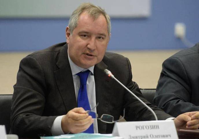 Дмитрий Рогозин - Лука Пармитано - Александр Скворцов - Эндрю Морган - Рогозин рассказал о работе антропоморфного робота «Федора» - vm.ru - Россия