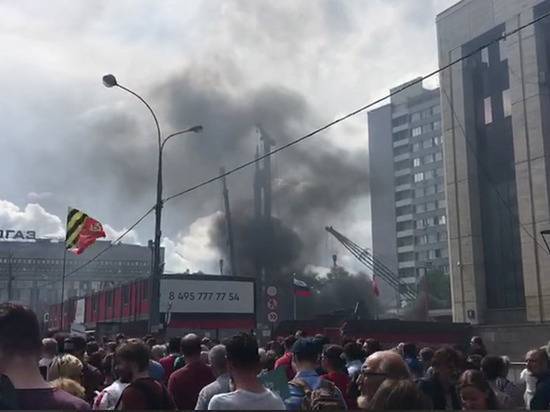 Любовь Соболь - Илья Яшин - Рядом с митингом оппозиции в Москве начался пожар - vestirossii.com - Москва