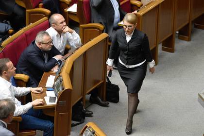Владимир Зеленский - Дмитрий Разумков - Петр Порошенко - Святослав Вакарчук - Игорь Смешко - Юлия Тимошенко - Сергей Шефир - В Офисе Зеленского рассказали о союзе с Тимошенко - lenta.ru - Украина
