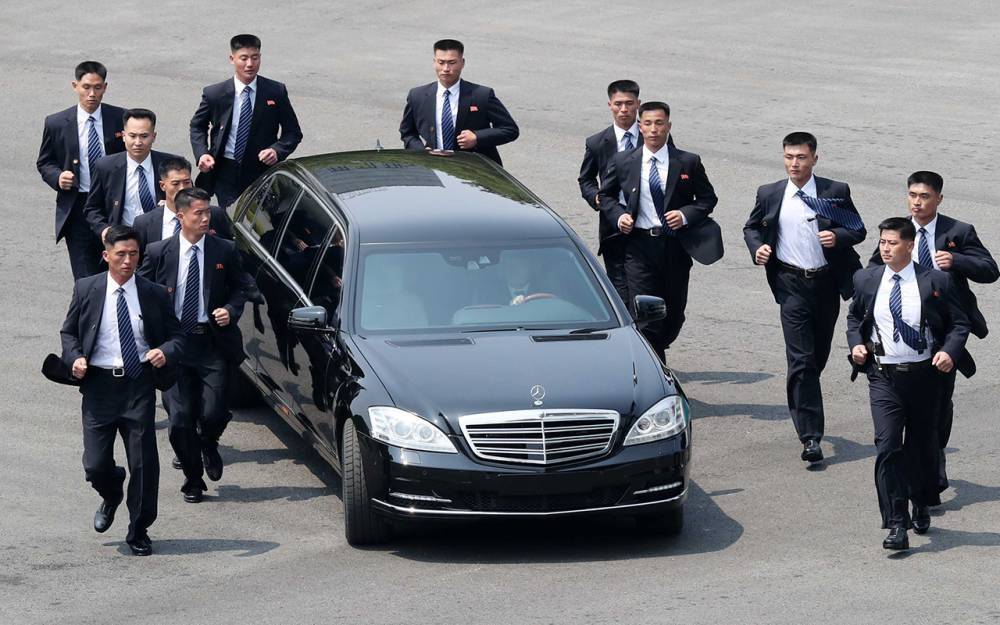 Владимир Путин - Майк Помпео - Ким Ченын - Мун Чжэин - Откуда у&nbsp;Ким Чен Ына Mercedes-Maybach? Обнаружен русский след&nbsp;— журнал За&nbsp;рулем - zr.ru - Китай - Южная Корея - США - КНДР - New York - Япония - Голландия - Владивосток - New York