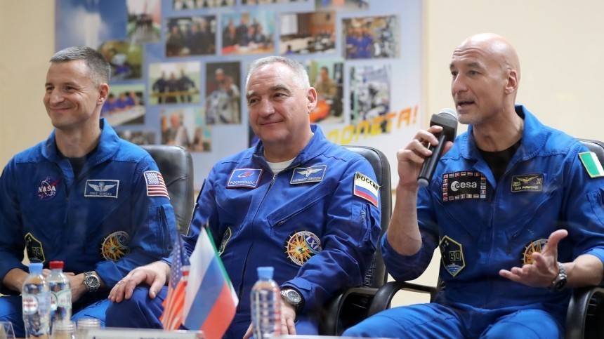 Лука Пармитано - Нил Армстронг - Александр Скворцов - Эндрю Морган - Прямая трансляция старта «Союз МС-13» с Байконура 20.07.19 - 5-tv.ru - Россия - США - Италия