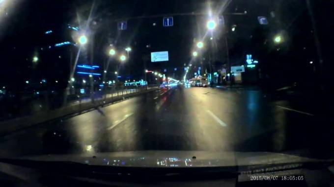 Ночная погоня за BMW по Ленинскому проспекту попала на видео - piter.tv - Санкт-Петербург