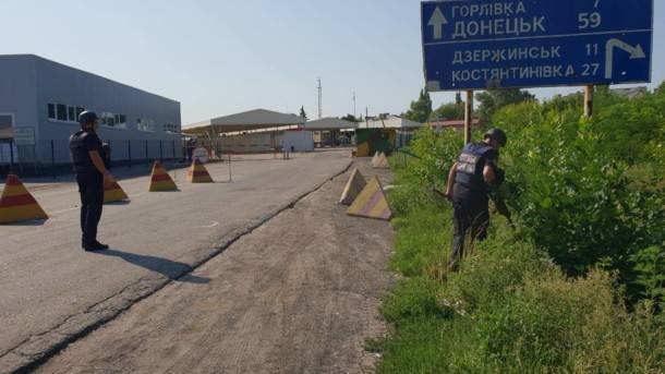 Попытка сорвать выборы на Донбассе: заминированное КПВВ (фото) - ghall.com.ua - Горловка