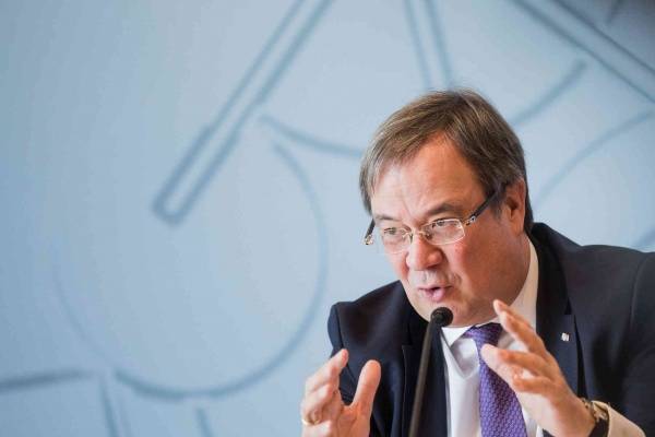 Ангела Меркель - Йенс Шпан - Армин Лашет - Политолог: на «Петербургском диалоге» мы услышали будущего канцлера ФРГ? - eadaily.com - Россия - Германия