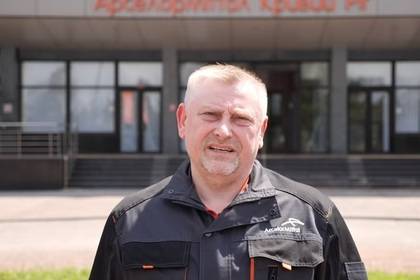 Владимир Зеленский - Александр Иванов - В крупнейшем металлургическом заводе Украины прошли обыски - lenta.ru - Украина - Кривой Рог