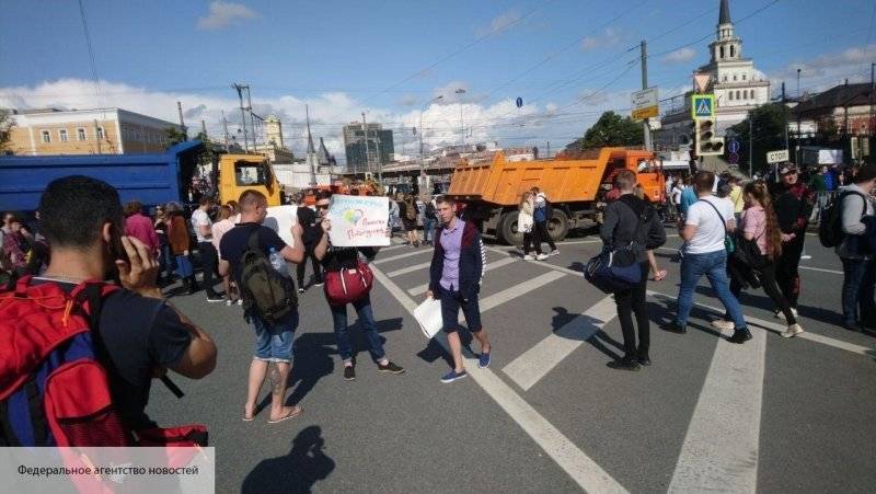 Любовь Соболь - «Секта имени Навального» не пустила неугодных журналистов на митинг в Москве - politros.com - Москва - Москва