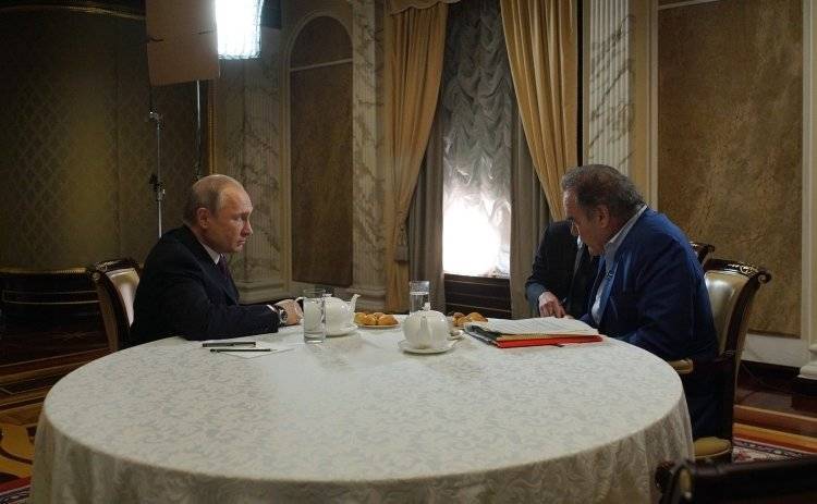 Владимир Путин - Оливер Стоун - Путин согласился со Стоуном, что американская культура сейчас нездорова - polit.info - Россия - США