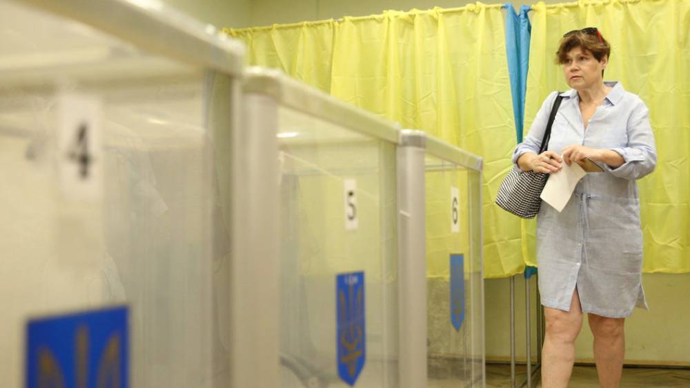 Владимир Зеленский - Петр Порошенко - Юлий Тимошенко - "Праздник демократии" подошел к концу: ЦИК Украины подвел первые итоги выборов в Раду. - tsargrad.tv - Украина