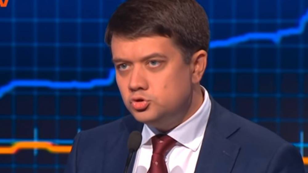 Владимир Зеленский - Дмитрий Разумков - Лидер партии «Слуга народа» поспорил с пенсионеркой на выборах в Верховную раду - riafan.ru - Украина - Киев - Кировоградская обл.
