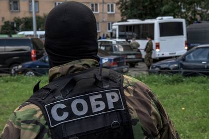 Радикалов из секты «Домой в СССР» задержали при попытке захвата зданий - lenta.ru - Россия - Югра - Нижневартовск