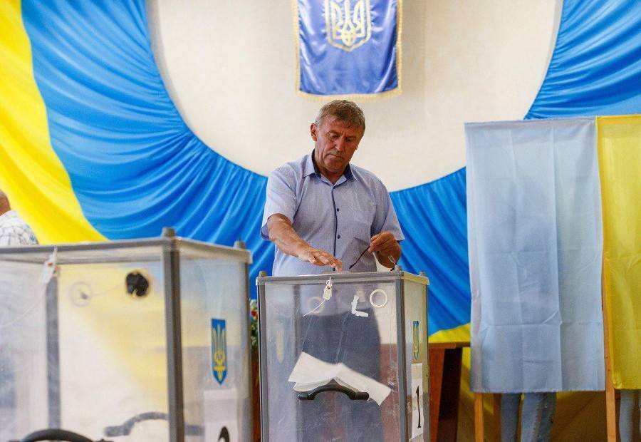 Владимир Зеленский - Владимир Брутер - Политолог оценил предварительные результаты выборов в Верховную раду - m24.ru - Украина