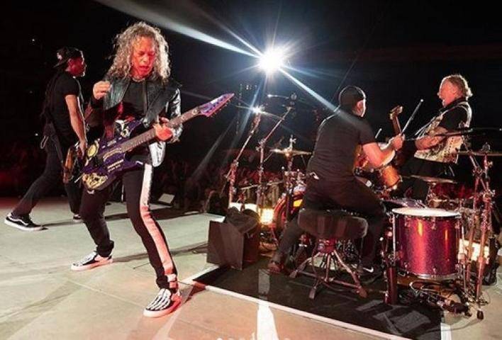 Мужчину из федерального розыска задержали на концерте Metallica в Москве - vm.ru - Москва - США - Самара