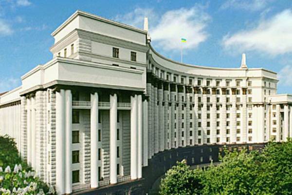 Владимир Зеленский - В правительстве Украины начались обыски по делу о хищении оборонных денег - trud.ru - Украина