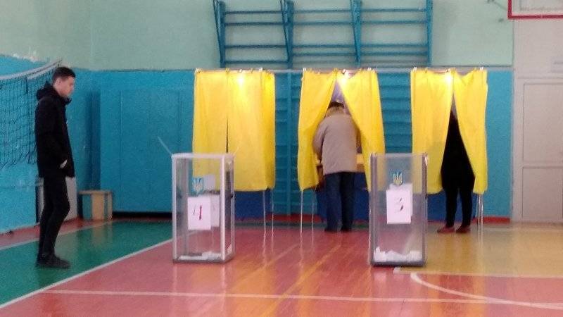 Владимир Зеленский - Петр Порошенко - Святослав Вакарчук - Юлия Тимошенко - ЦИК Украины озвучил последние данные по явке на выборах в Раду - riafan.ru - Украина - Киев - обл. Донецкая - Житомирская обл.